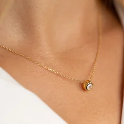 SELENE MOONSTONE GOLDEN FLOATING PENDANT