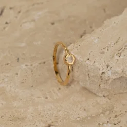SELENE MOONSTONE GOLDEN RING