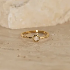 SELENE MOONSTONE GOLDEN RING