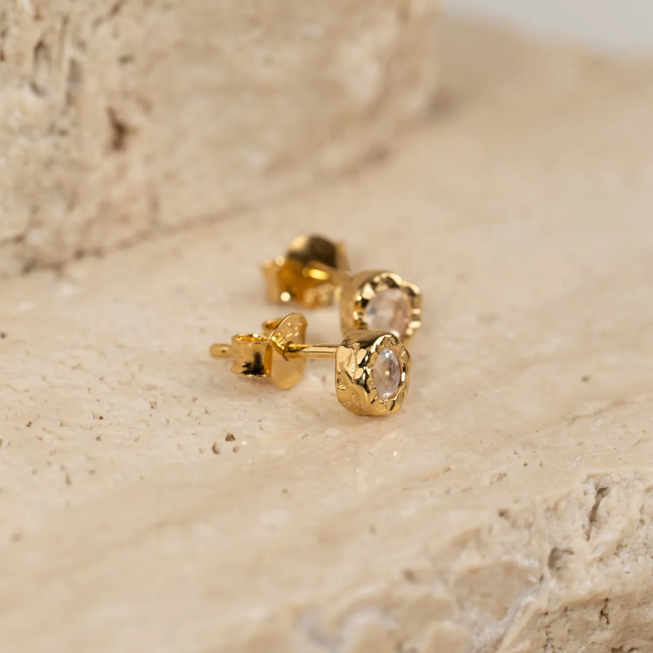 SELENE MOONSTONE GOLDEN STUD EARRING