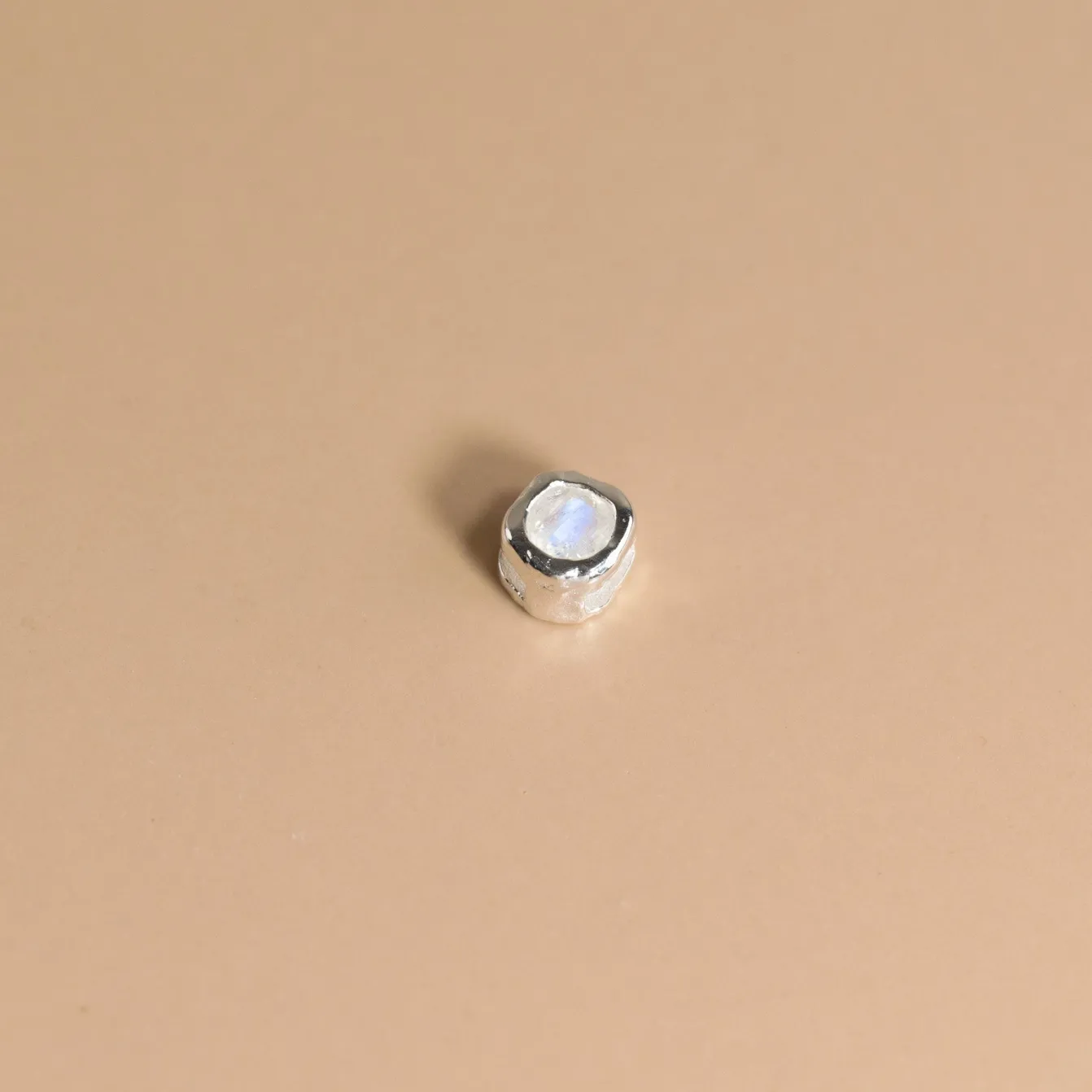 SELENE MOONSTONE SILVER FLOATING PENDANT
