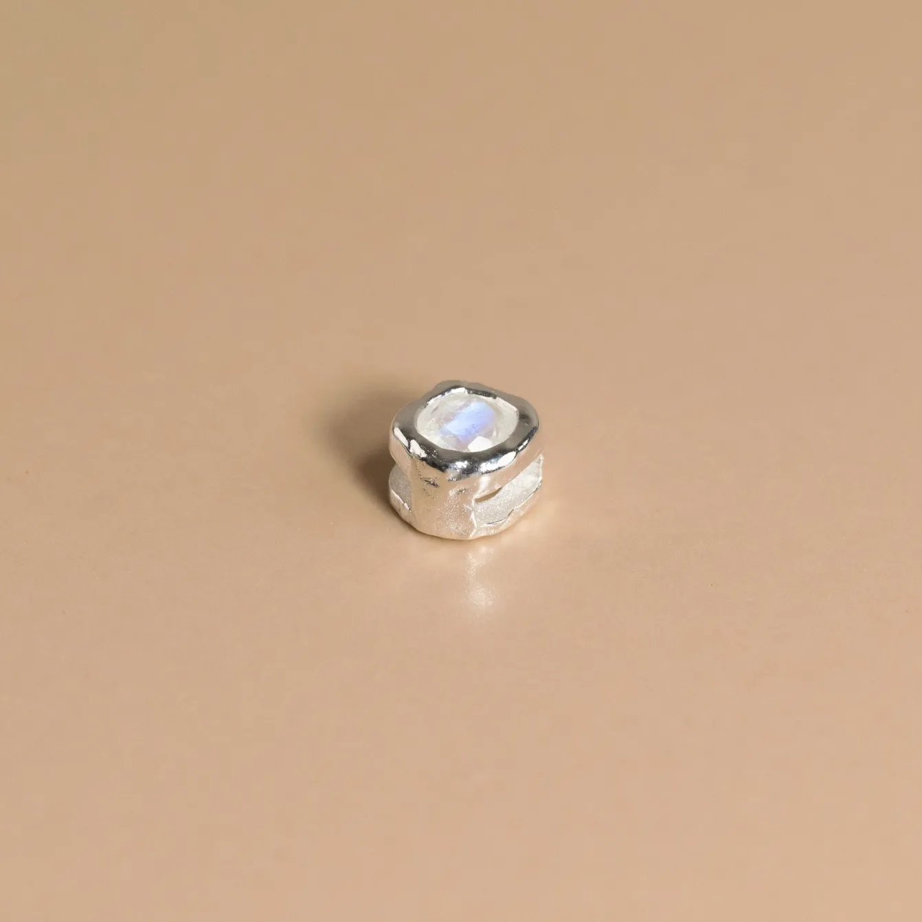 SELENE MOONSTONE SILVER FLOATING PENDANT