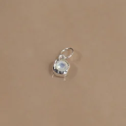SELENE MOONSTONE SILVER PENDANT
