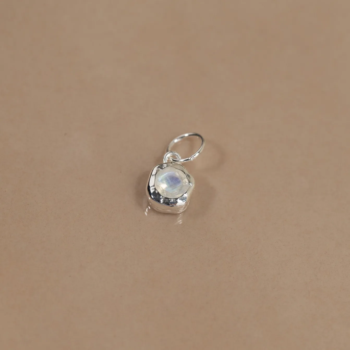 SELENE MOONSTONE SILVER PENDANT