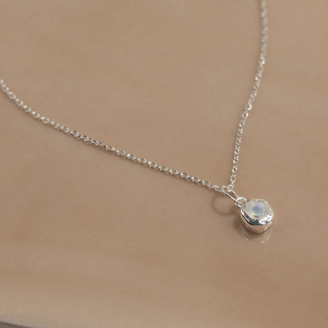 SELENE MOONSTONE SILVER PENDANT