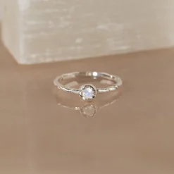 SELENE MOONSTONE SILVER RING
