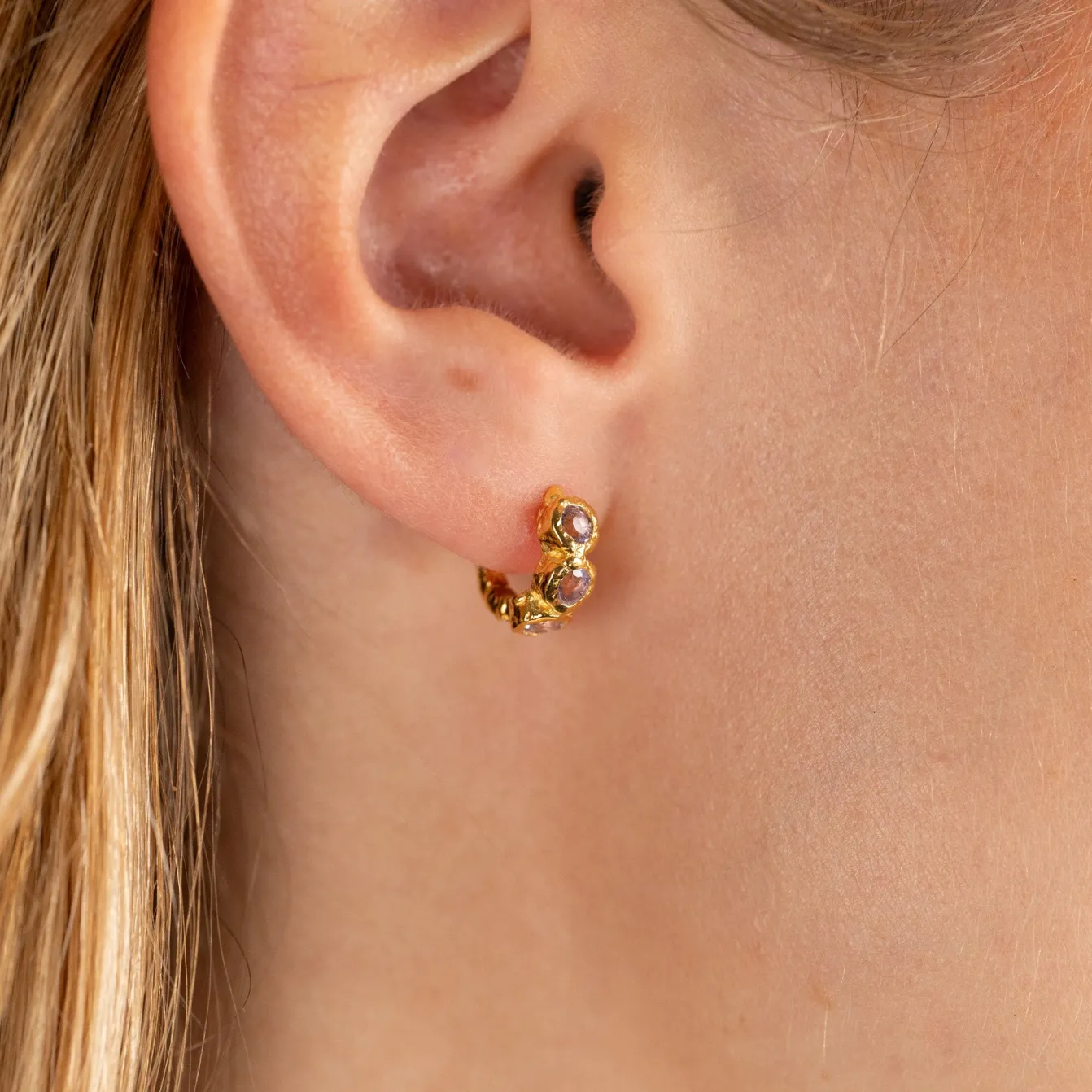 SELENE PURPLE AMETHYST GOLDEN HUGGIE EARRING
