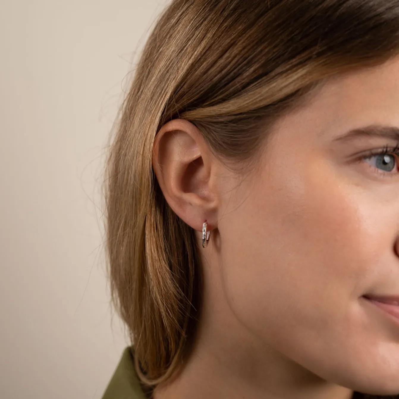 SELINA SMALL SILVER CREOL EARRING - Sisi Copenhagen