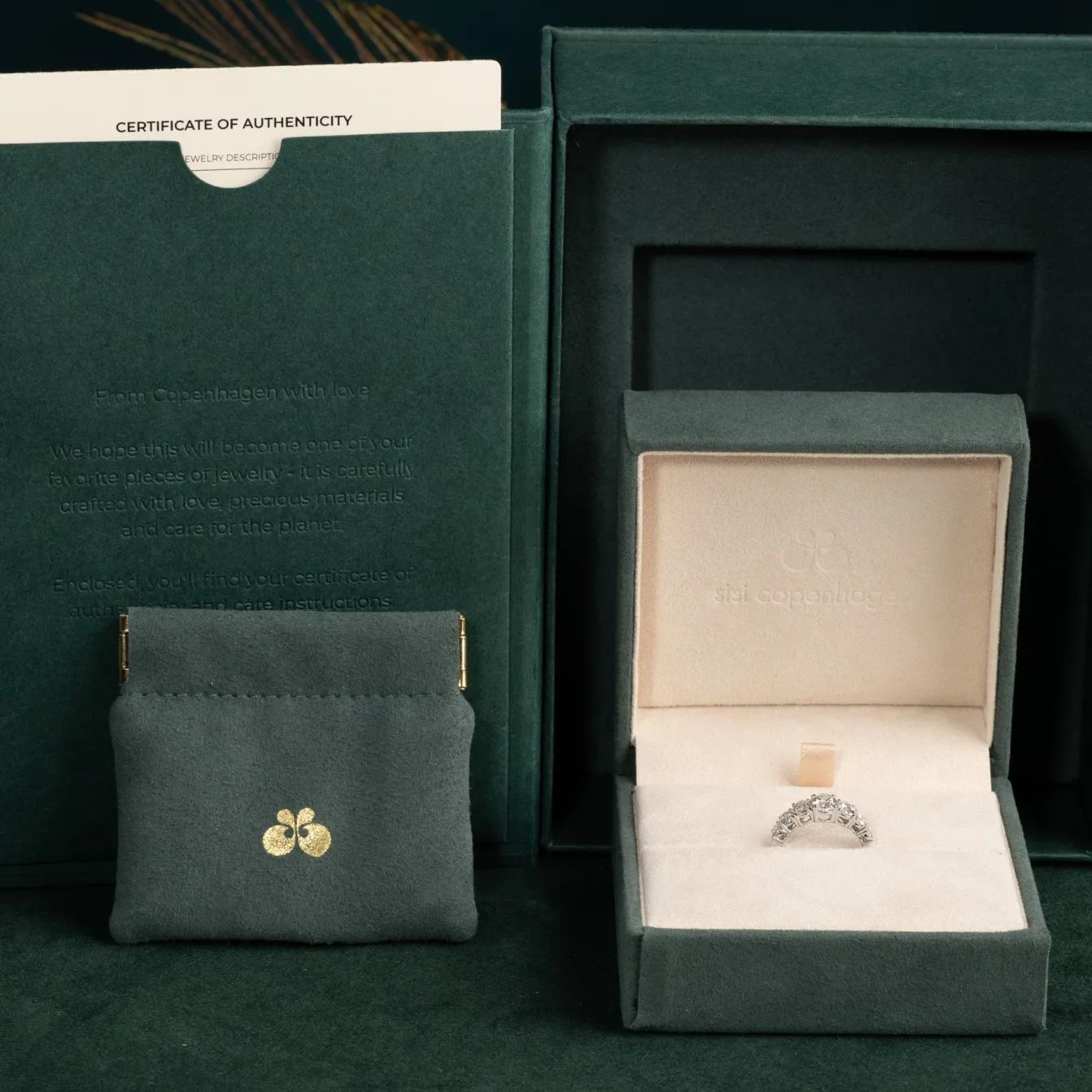 SEVEN-STONE OVAL DIAMOND RING - 2.0ct - WG