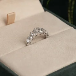 SEVEN-STONE OVAL DIAMOND RING - 2.0ct - WG
