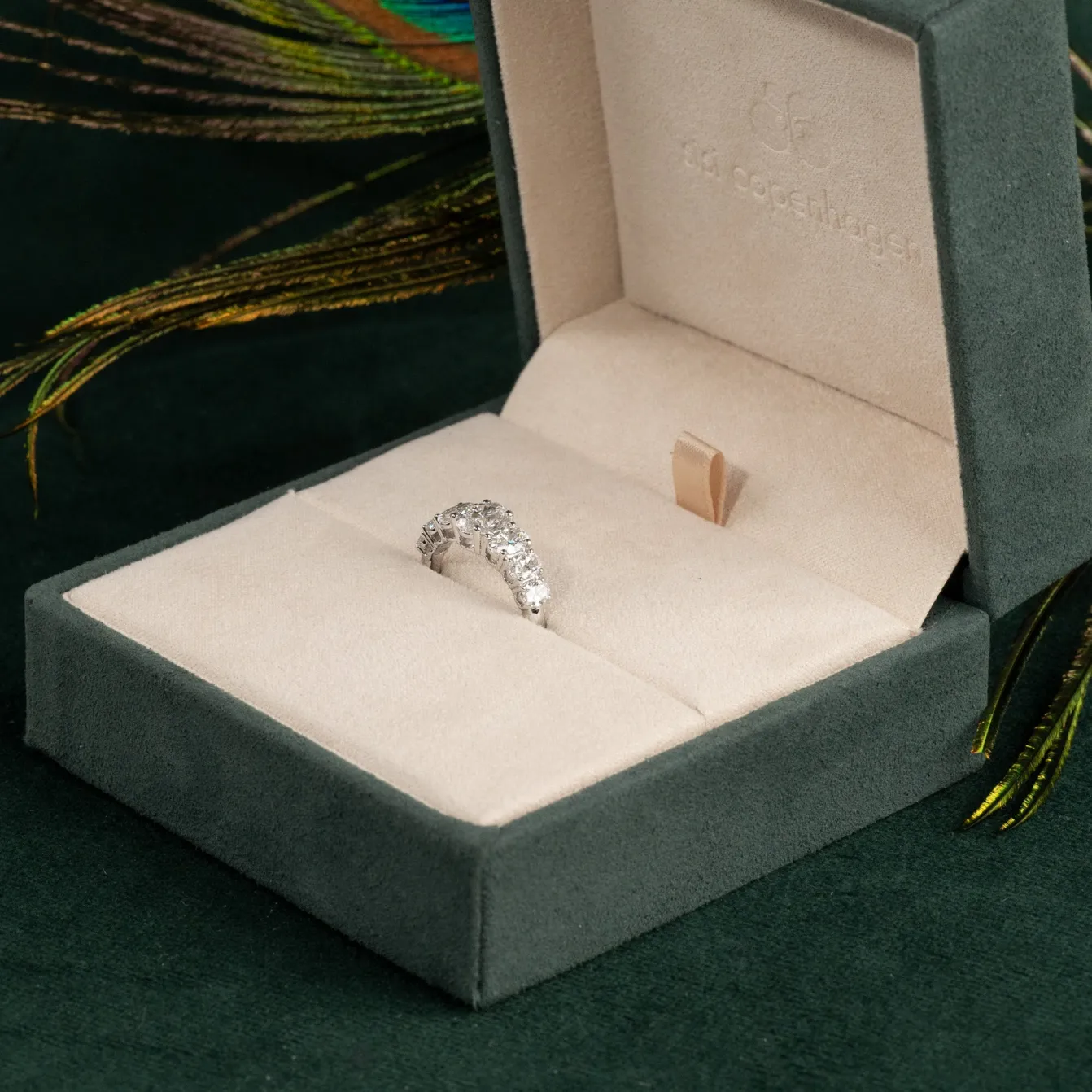 SEVEN-STONE OVAL DIAMOND RING - 2.0ct - WG