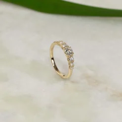 SEVEN-STONE TRELLIS DIAMOND RING - 0.7ct - YG