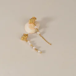 SHELLY PEARL DROP GOLDEN EARRING