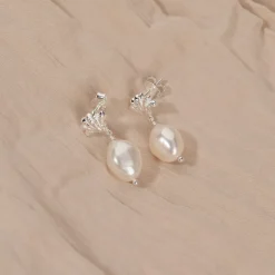 SHELLY PEARL SILVER EARRING