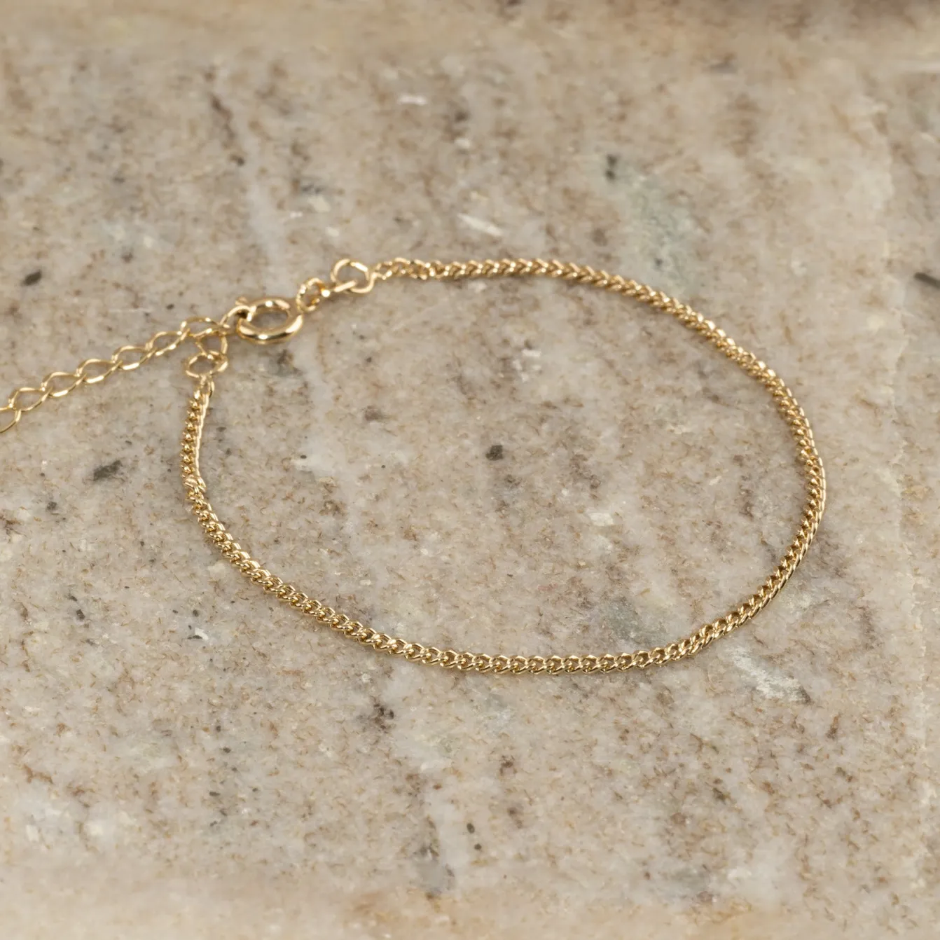 SIA MINI PANZER SOLID GOLD BRACELET - Sisi Copenhagen