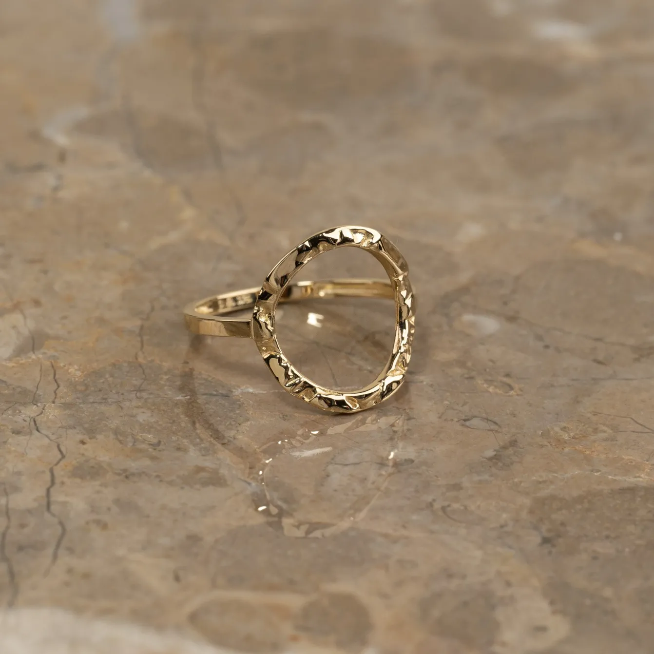 SIERRA SOLID GOLD RING