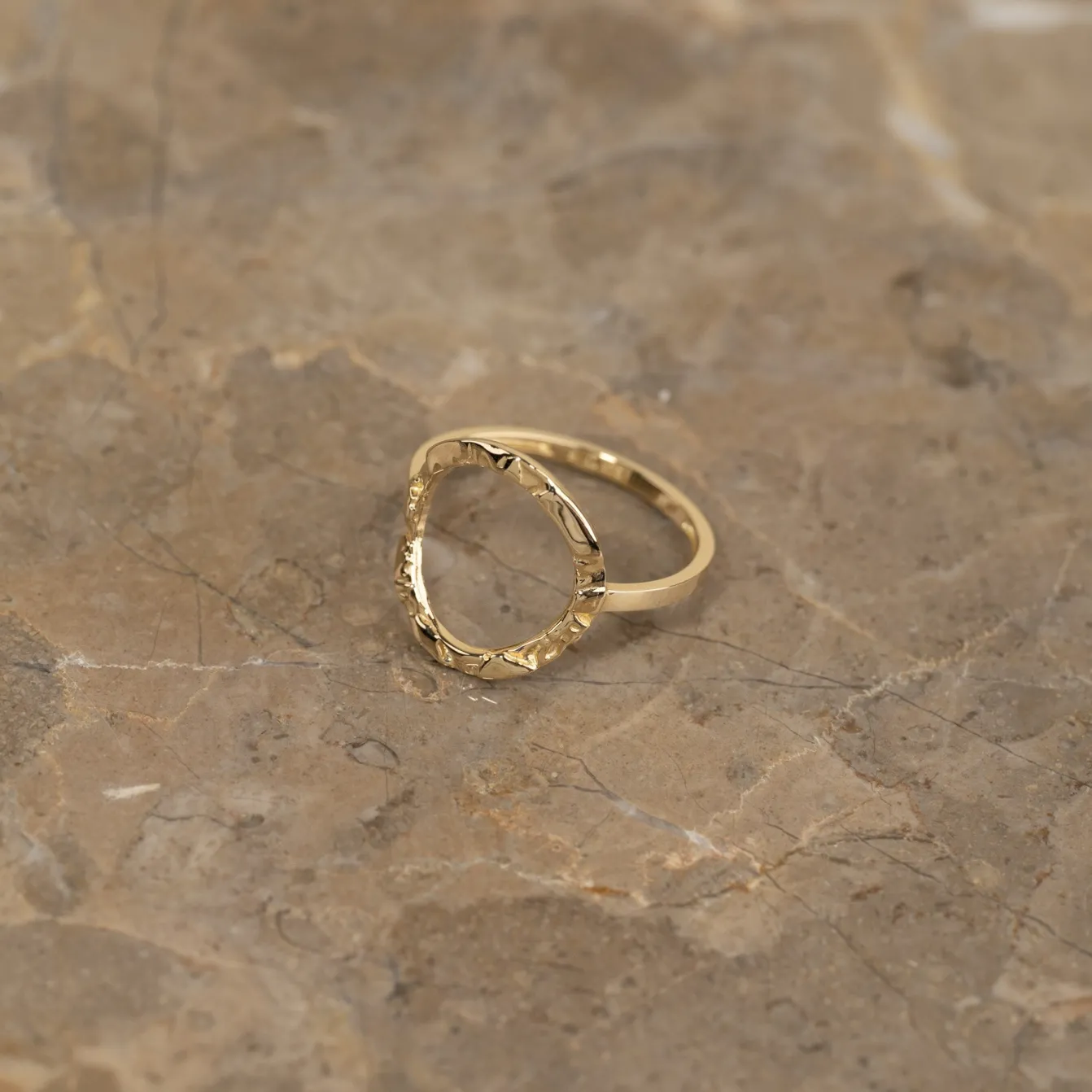 SIERRA SOLID GOLD RING