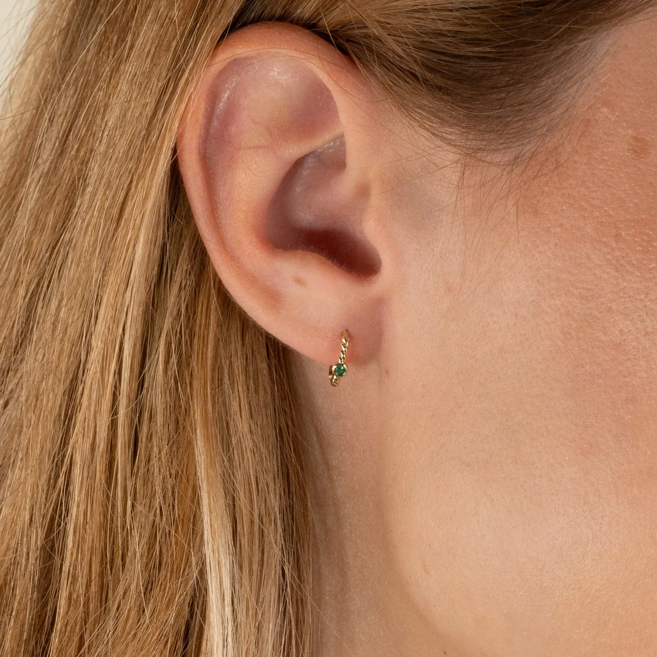 SIGRID GREEN AGATE SOLID GOLD CREOL EARRING