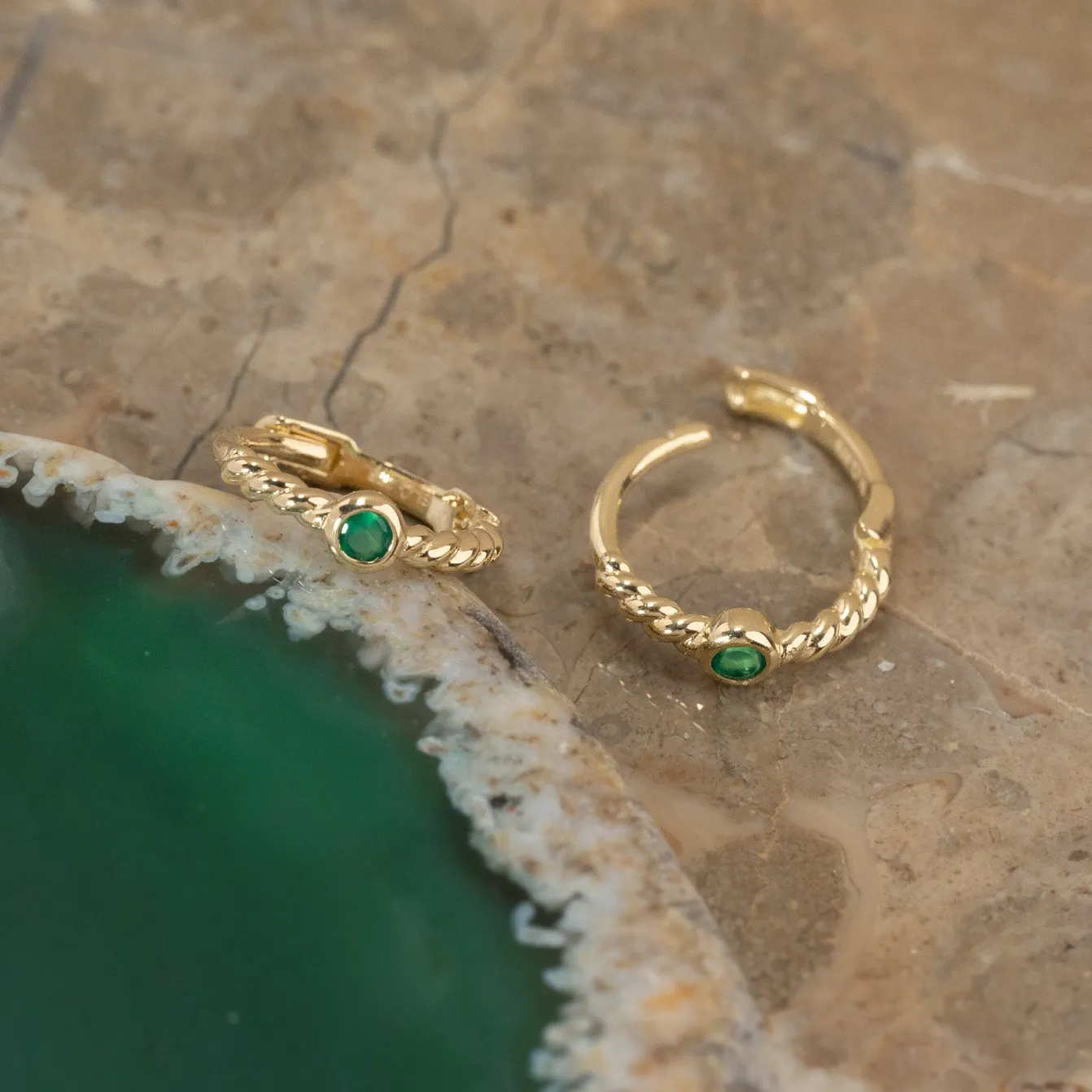 SIGRID GREEN AGATE SOLID GOLD CREOL EARRING
