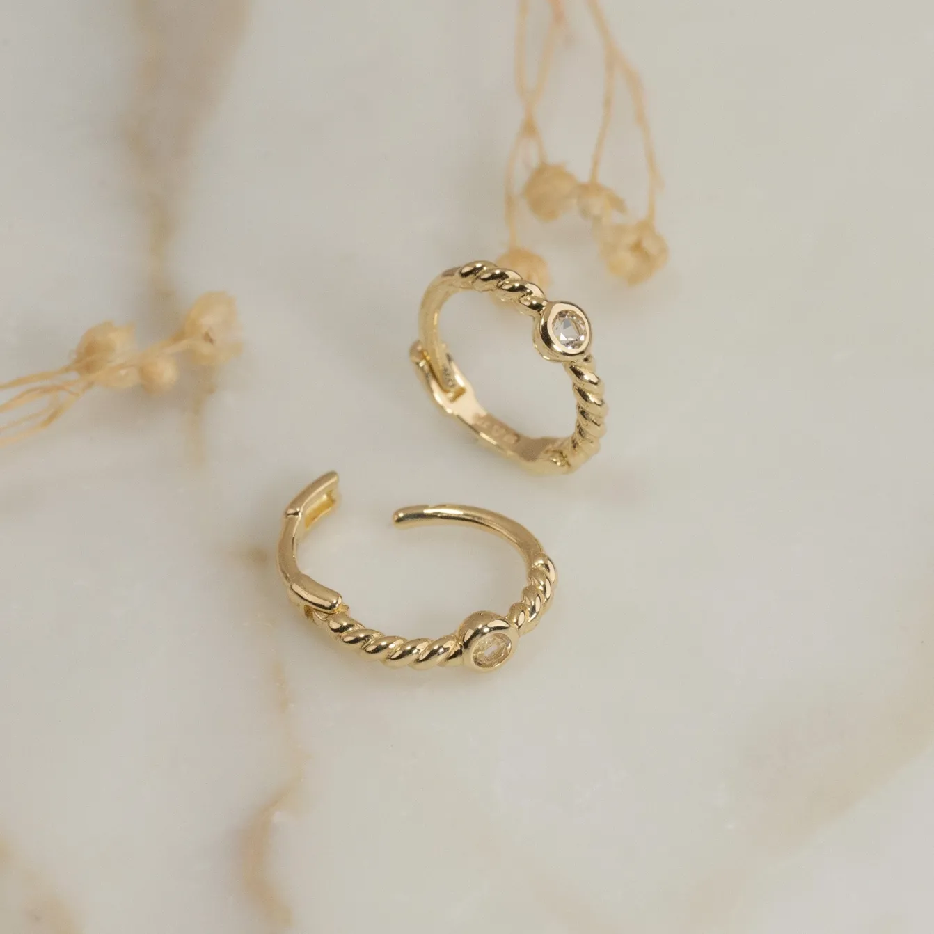 SIGRID WHITE TOPAZ SOLID GOLD CREOL EARRING