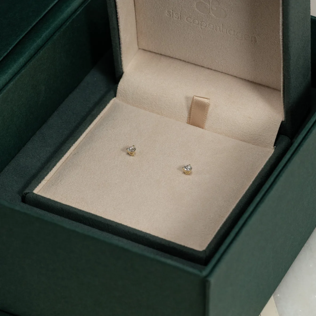 SIMPLE DIAMOND STUD EARRING - 0.33ct - YG