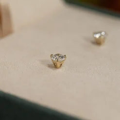 SIMPLE DIAMOND STUD EARRING - 0.75ct - YG