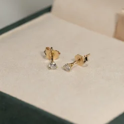 SIMPLE DIAMOND STUD EARRING - 0.2ct - YG
