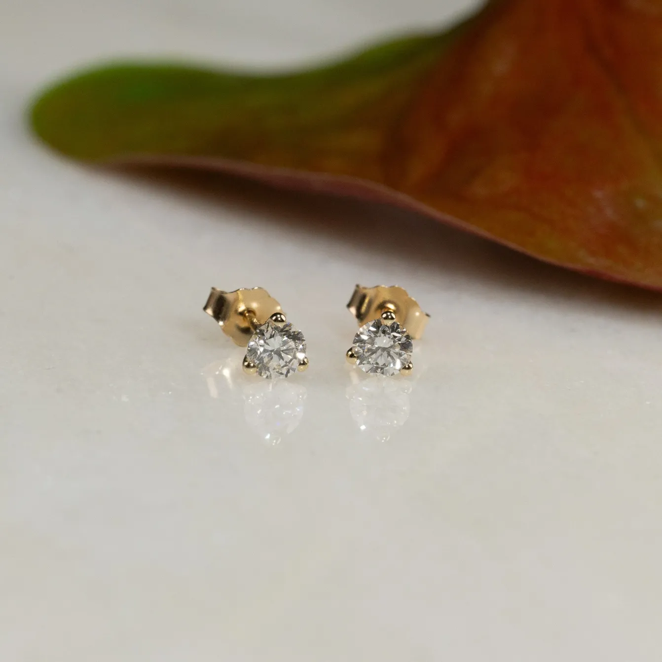 SIMPLE DIAMOND STUD EARRING - 0.75ct - YG