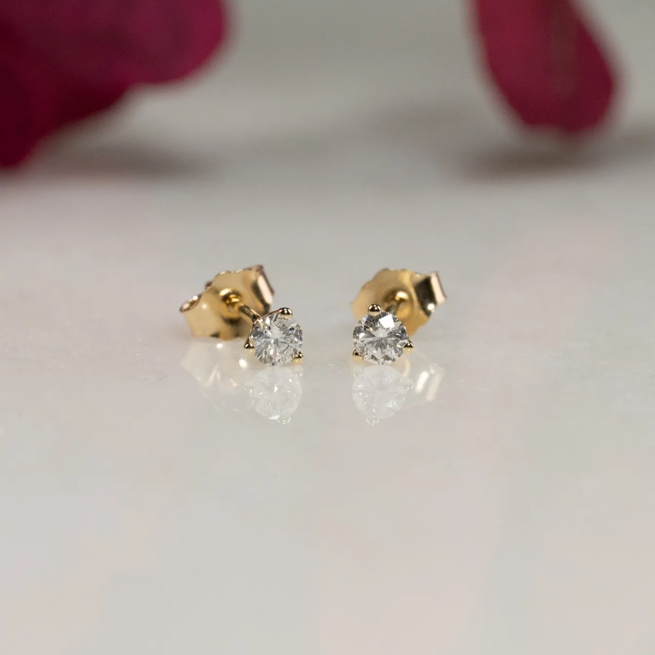 SIMPLE DIAMOND STUD EARRING - 0.33ct - YG