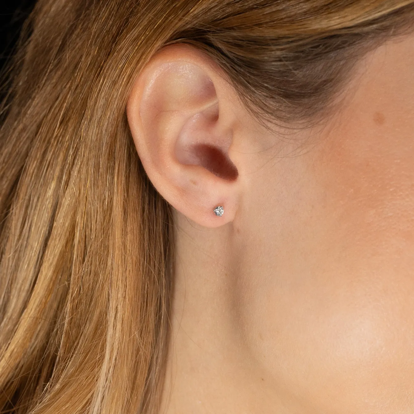 SIMPLE DIAMOND STUD EARRING - 0.2ct - WG