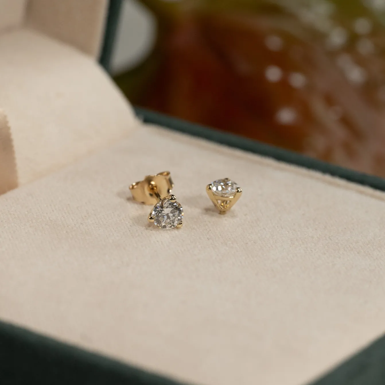 SIMPLE DIAMOND STUD EARRING - 0.75ct - YG