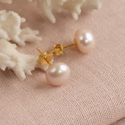 SIMPLE ROSE PEARL GOLDEN STUD EARRING
