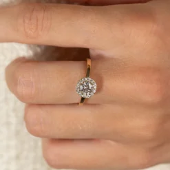 SIMPLE ROUND HALO DIAMOND RING - 0.7ct - YG