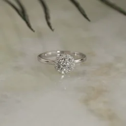 SIMPLE ROUND HALO DIAMOND RING - 0.7ct - WG