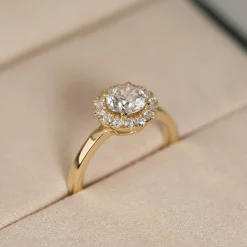 SIMPLE ROUND HALO DIAMOND RING - 1.25ct - YG