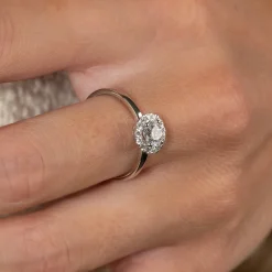 SIMPLE ROUND HALO DIAMOND RING - 0.7ct - WG