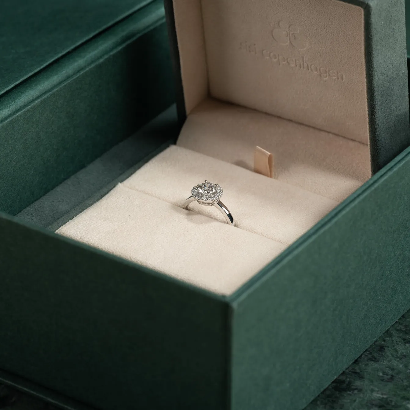 SIMPLE ROUND HALO DIAMOND RING - 1.25ct - WG