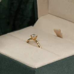 SIMPLE SOLITAIRE BASKET-SET DIAMOND RING - 0.5ct - YG