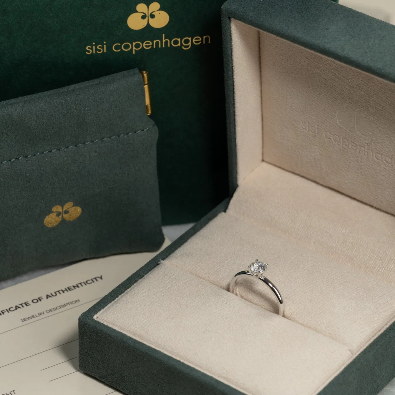 SIMPLE SOLITAIRE BASKET-SET DIAMOND RING - 0.5ct - WG