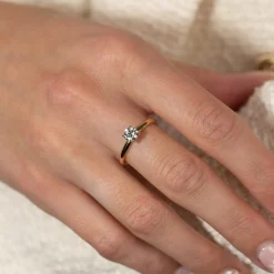 SIMPLE SOLITAIRE BASKET-SET DIAMOND RING - 0.5ct - YG