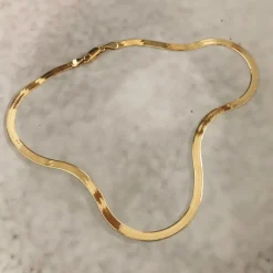 Slangehalskæde i forgyldt sølv | Aya golden chain | Bestil online her