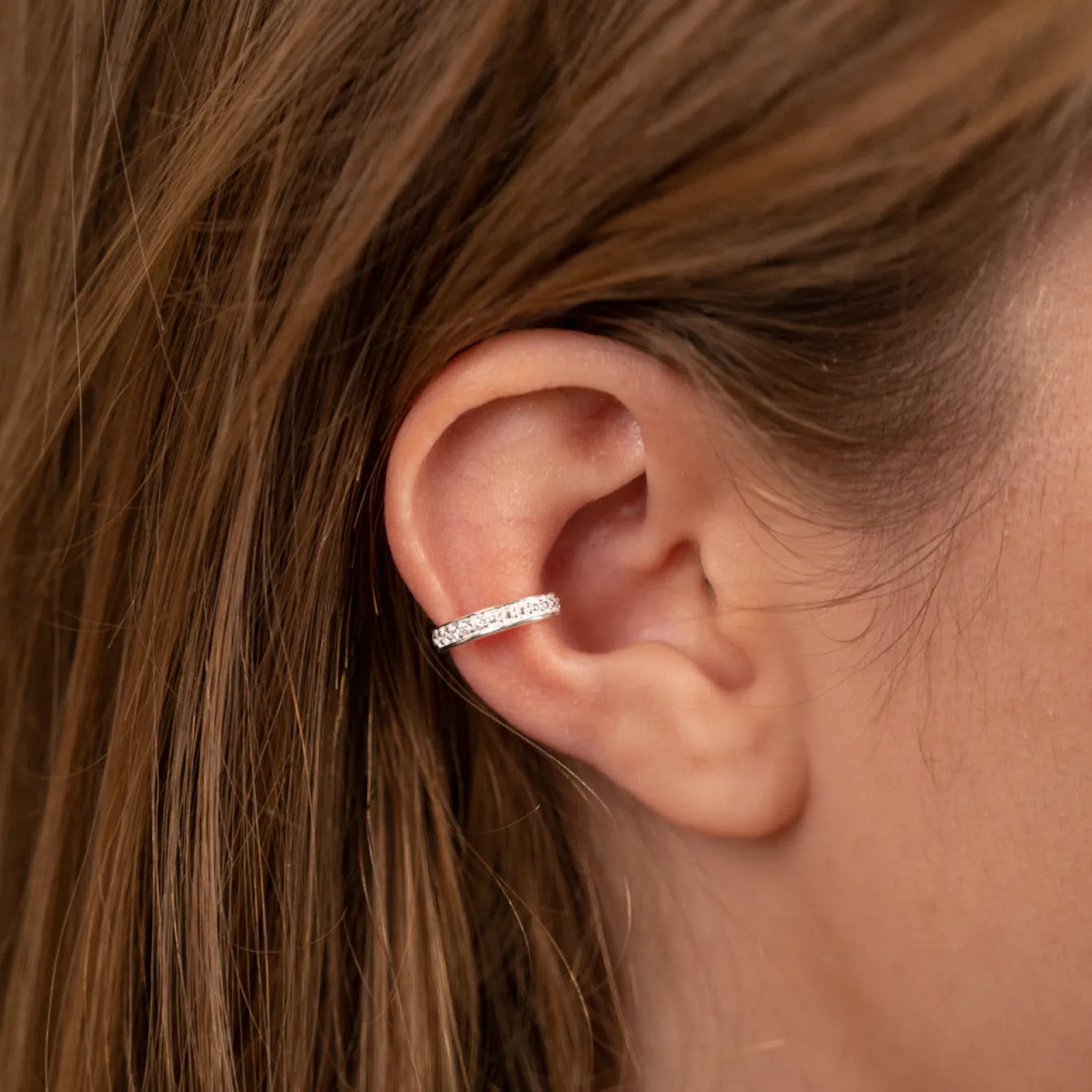 Sølv ear cuff med sten | Smykker til kvinder Sisi Copenhagen
