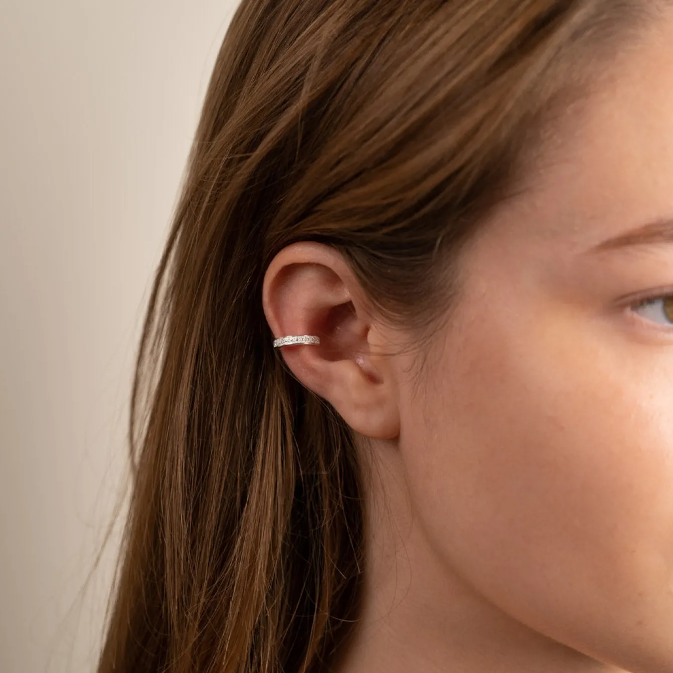 Sølv ear cuff med sten | Smykker til kvinder Sisi Copenhagen