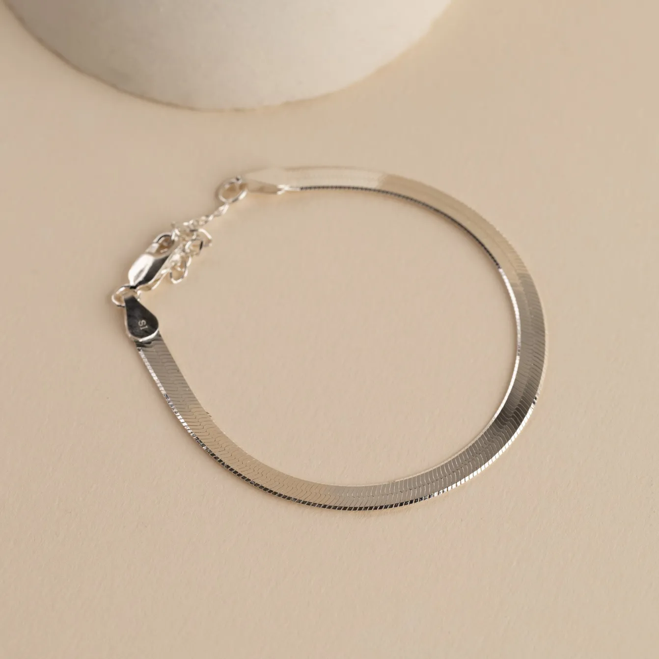Sølv slangekæde armbånd | Aya silver bracelet | Se udvalget