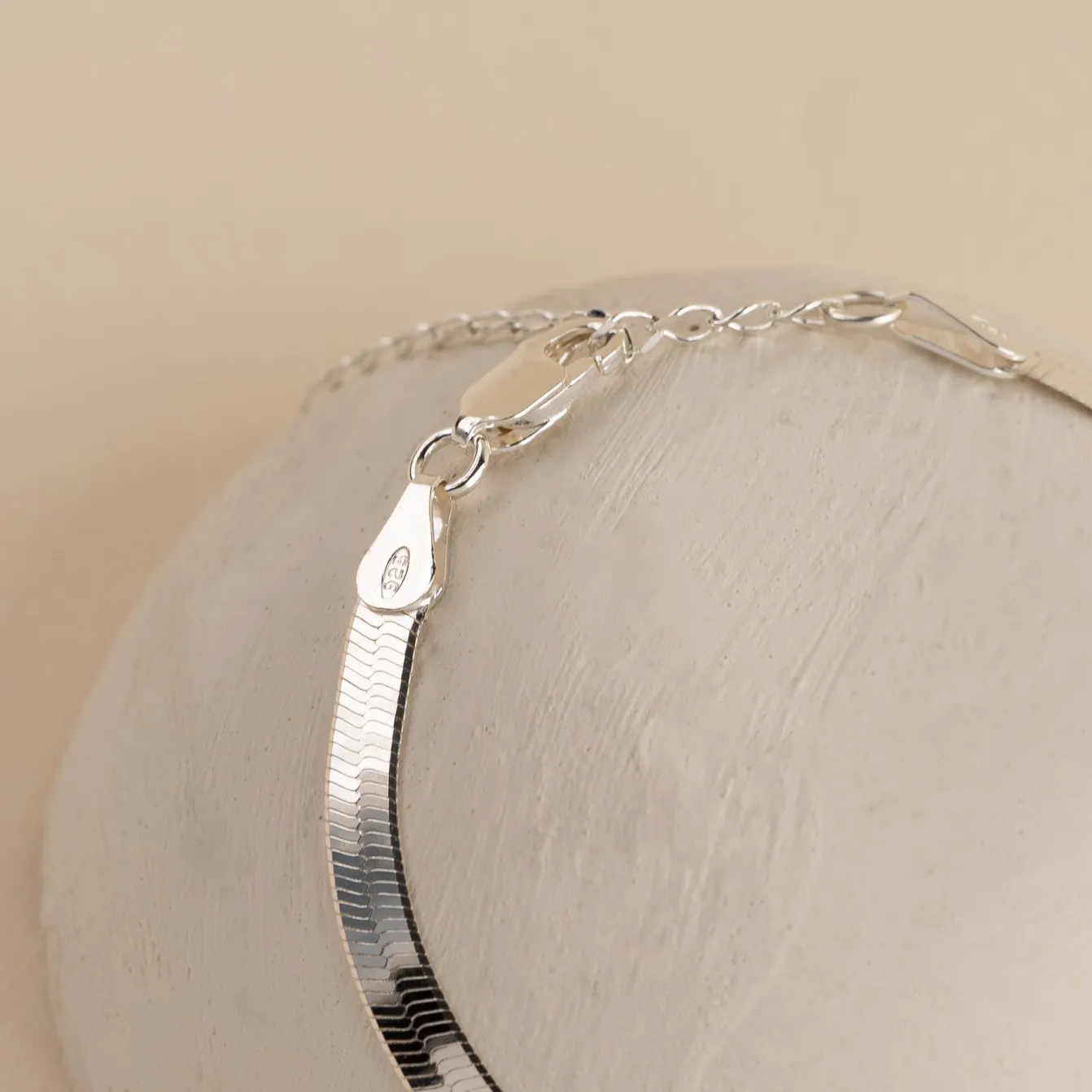 Sølv slangekæde armbånd | Aya silver bracelet | Se udvalget