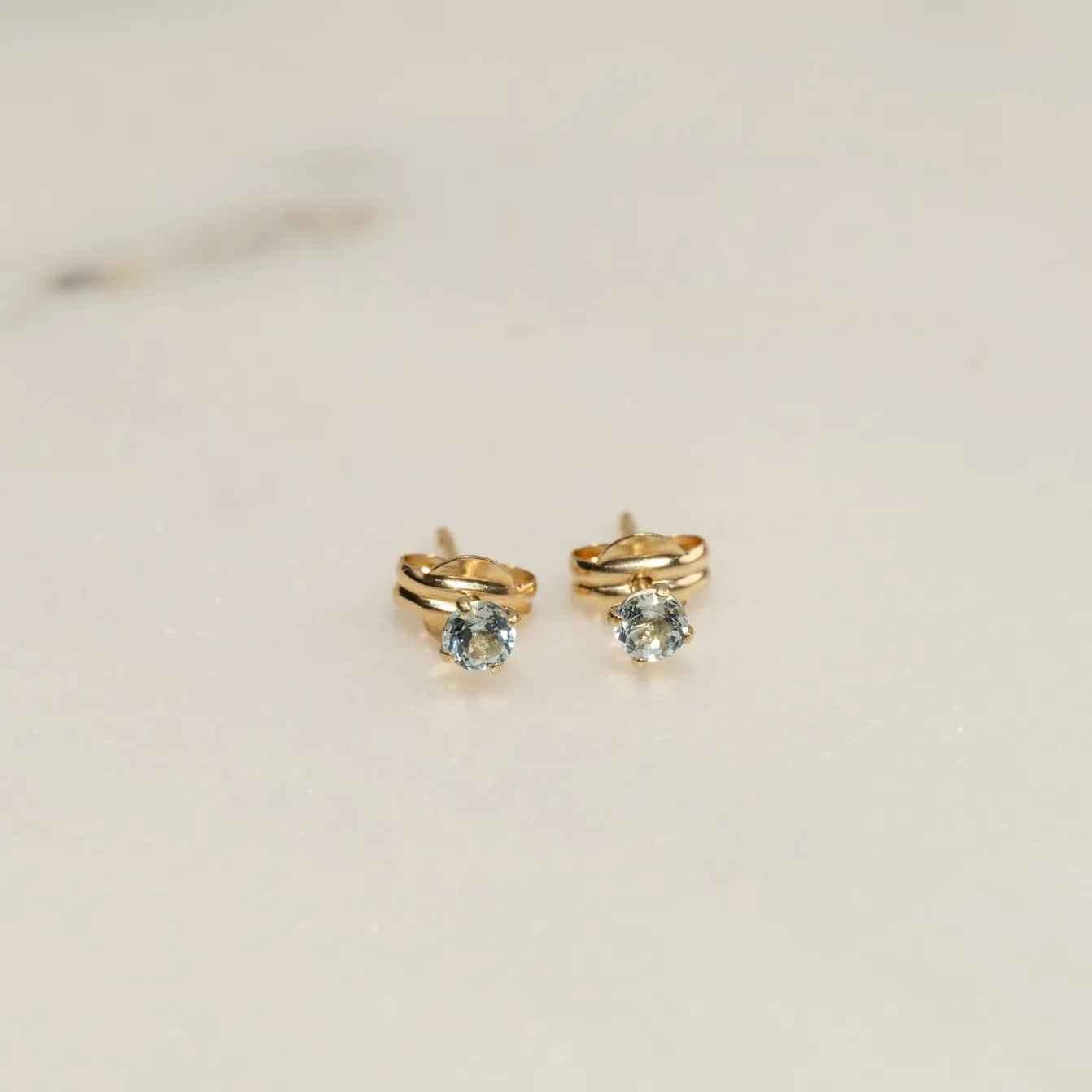 SOLEY BLUE TOPAZ SOLID GOLD STUD EARRING