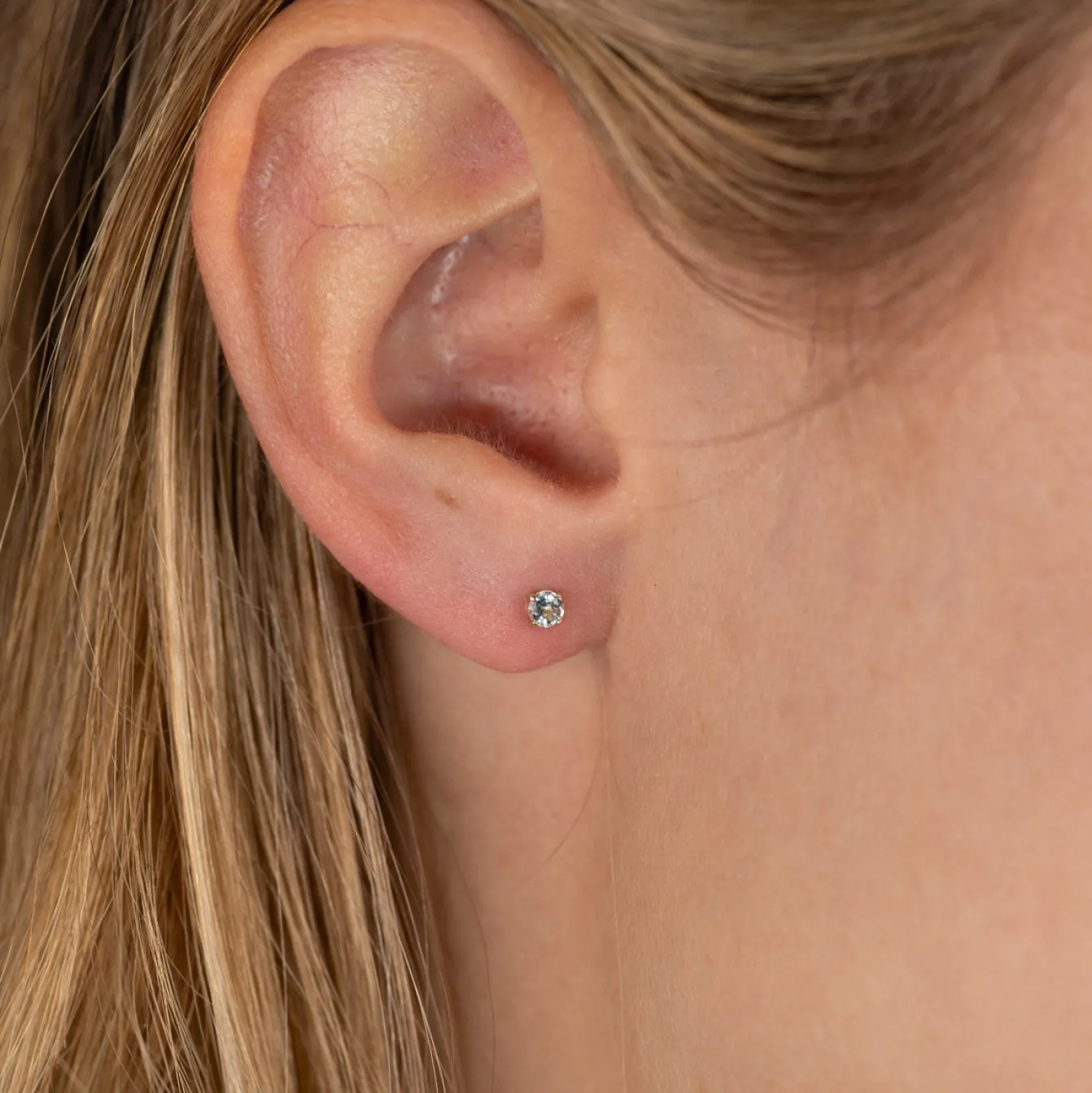 SOLEY BLUE TOPAZ SOLID GOLD STUD EARRING