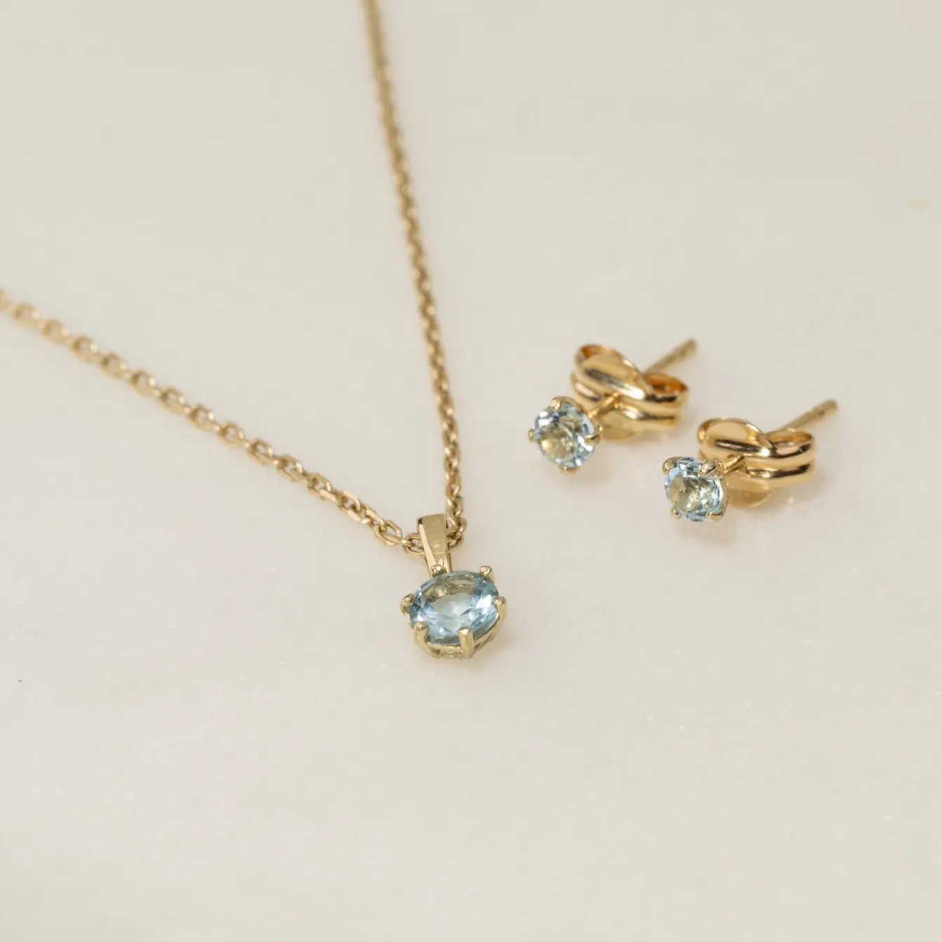 SOLEY BLUE TOPAZ SOLID GOLD STUD EARRING