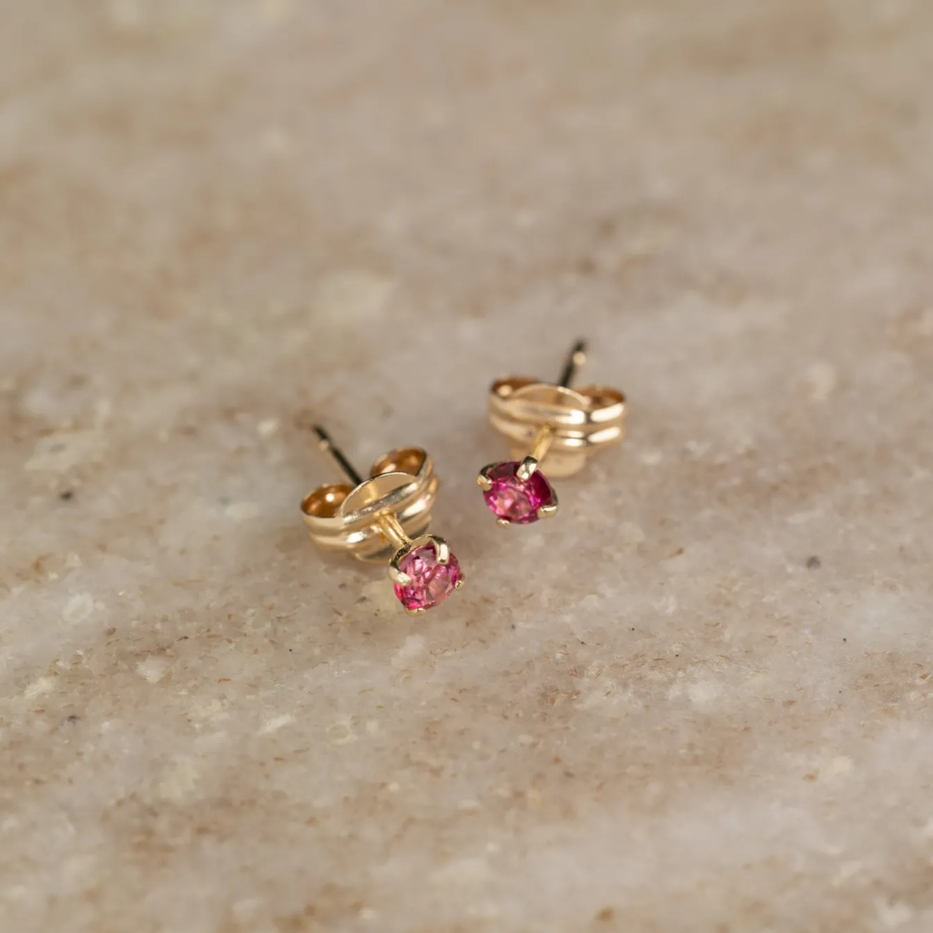 SOLEY PINK TOPAZ SOLID GOLD STUD EARRING