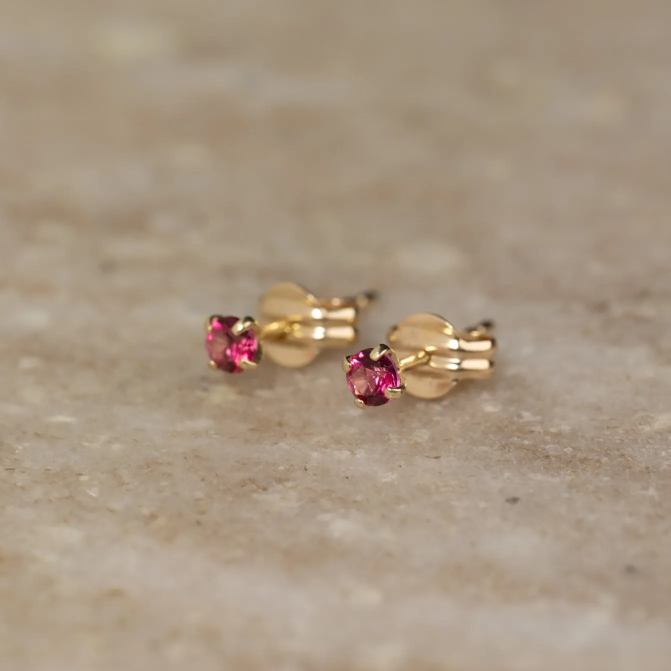 SOLEY PINK TOPAZ SOLID GOLD STUD EARRING